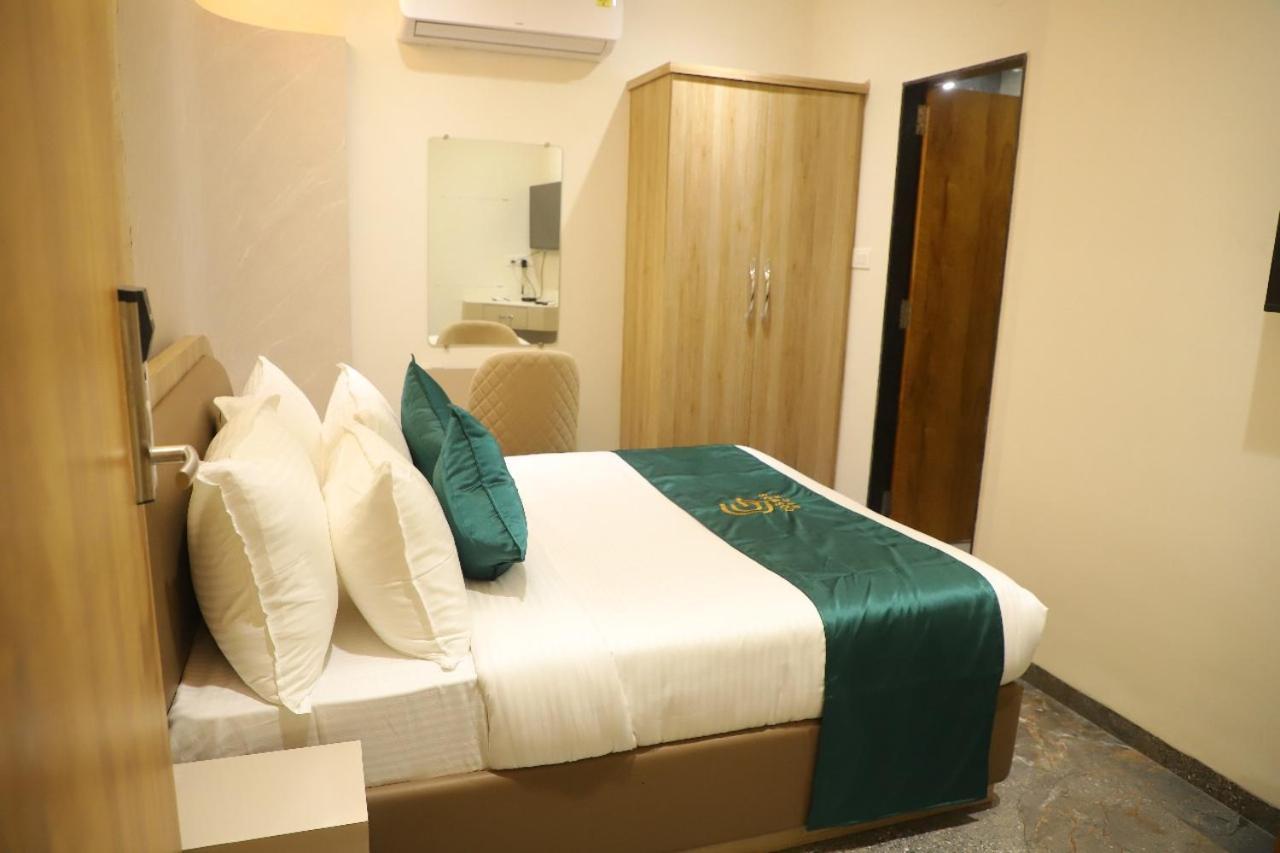 Hotel Cosmos Green Indore Exterior photo